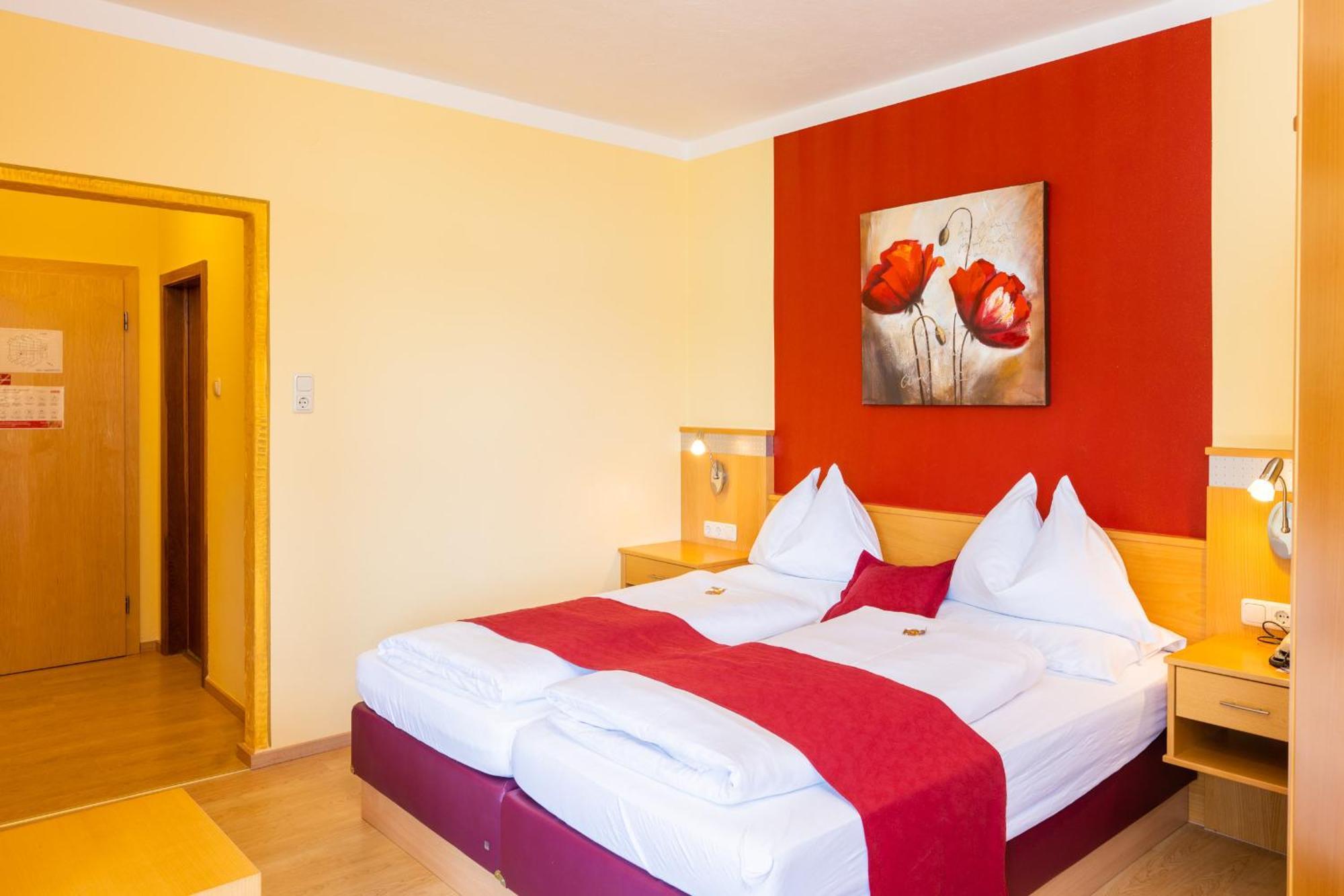 Strandhotel Schabus Velden am Woerthersee Phòng bức ảnh